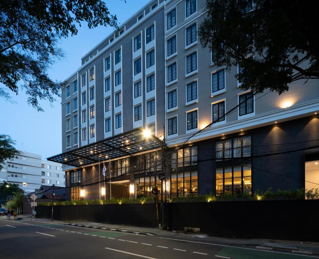 Maia Hotel Jakarta Exterior photo