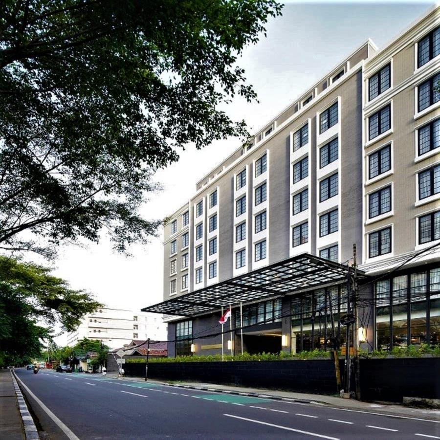 Maia Hotel Jakarta Exterior photo